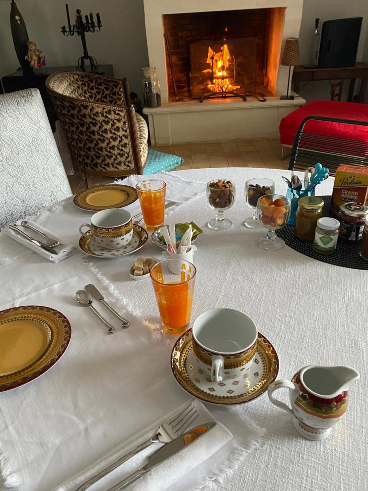 Le 5 Bis Bed & Breakfast Mornac-sur-Seudre Екстериор снимка